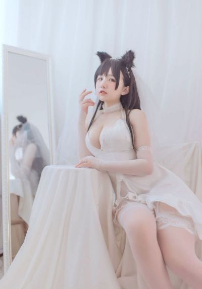 她在她老公面前被耍了_HD在线视频观看