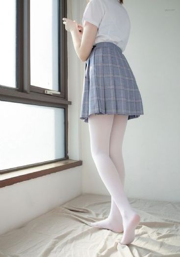 天降女子从2楼掉了下来樱花未增_720高清完整版播放