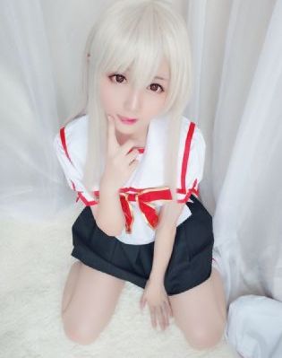 一边亲胸一边摸进内裤里_午夜激情福利视频