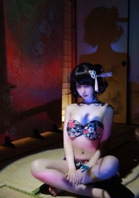 美丽的小蜜蜂4娃娃脸_蓝光免费全集观看